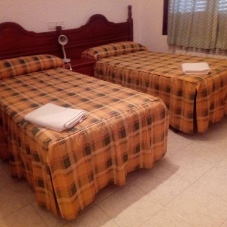Hostal Restaurante San Millan Оріуела-дель-Тремедаль Екстер'єр фото