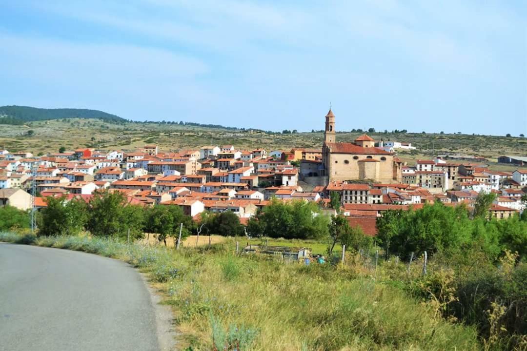 Hostal Restaurante San Millan Оріуела-дель-Тремедаль Екстер'єр фото