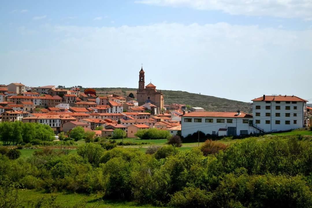 Hostal Restaurante San Millan Оріуела-дель-Тремедаль Екстер'єр фото