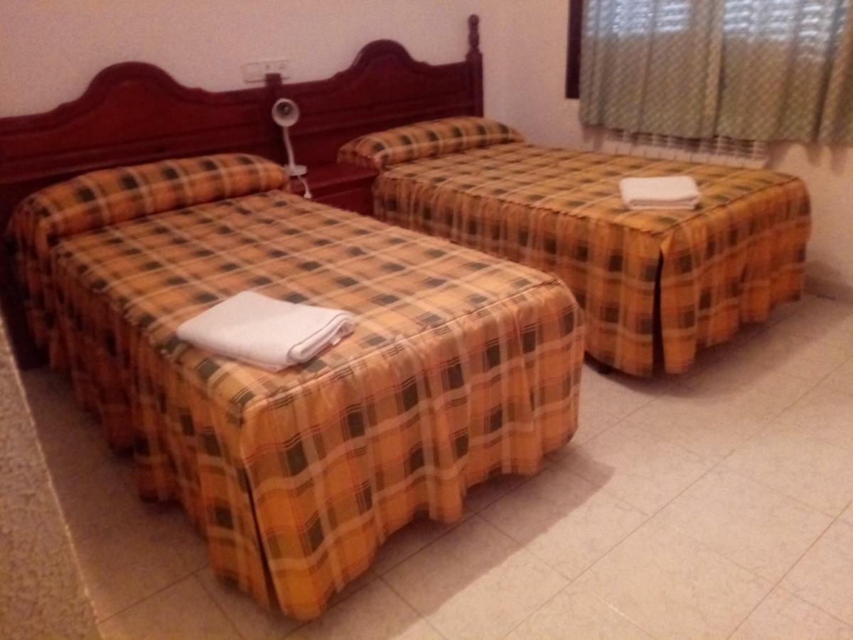 Hostal Restaurante San Millan Оріуела-дель-Тремедаль Екстер'єр фото