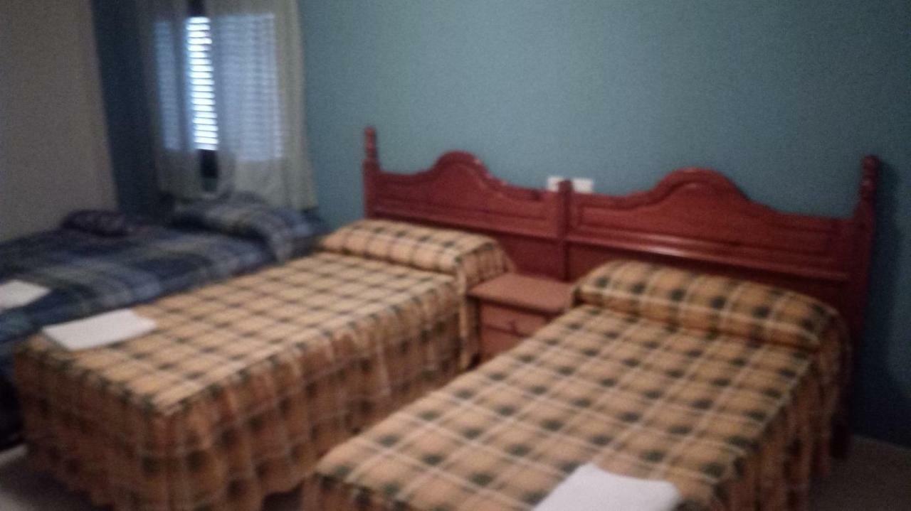 Hostal Restaurante San Millan Оріуела-дель-Тремедаль Екстер'єр фото